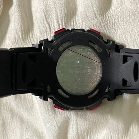 SKMEI 1266 Men’s Quartz Digital Watch w/ Date – New Battery, Fully Working - Picture 3 of 5